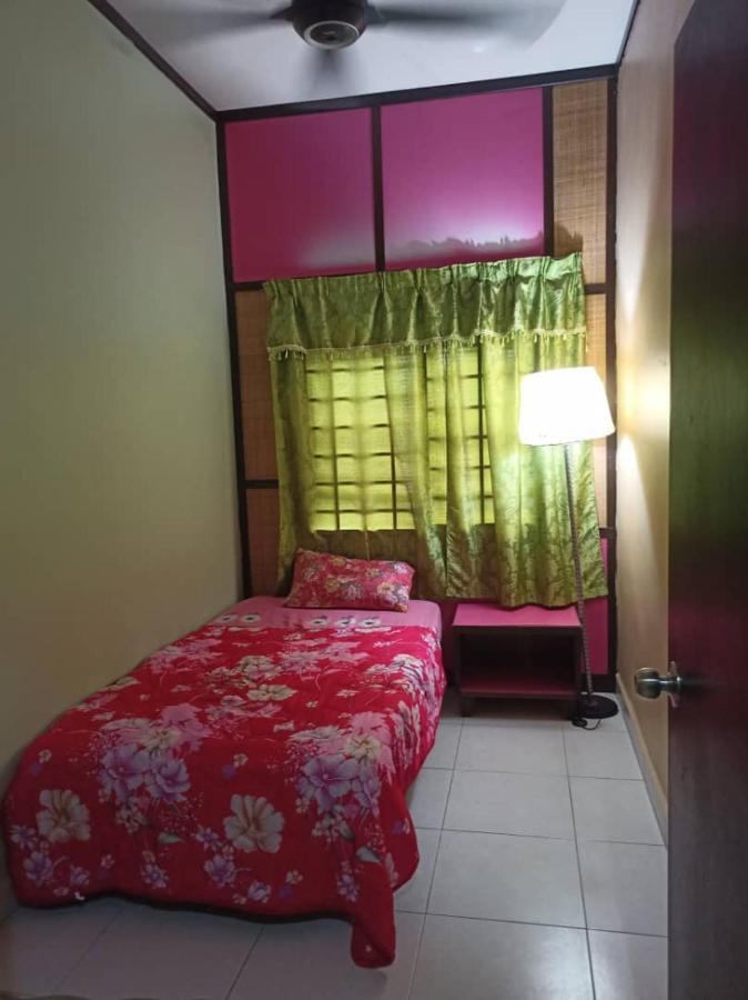 zous homestay Banting  Luaran gambar